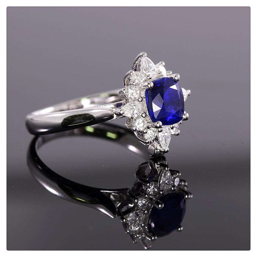 斯里兰卡15克拉皇家蓝蓝宝石戴妃两用款